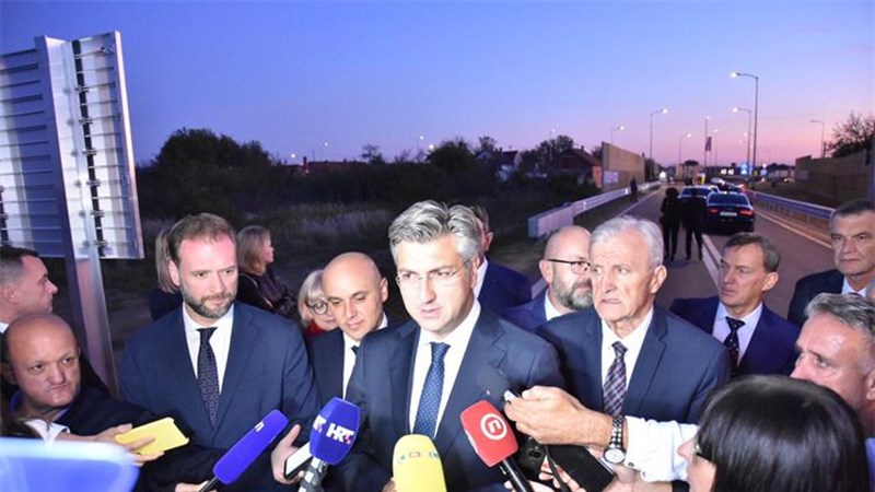 Plenković u Vinkovcima: Kroz Projekt Slavonija, Baranja i Srijem uloženo već 11 milijardi kuna